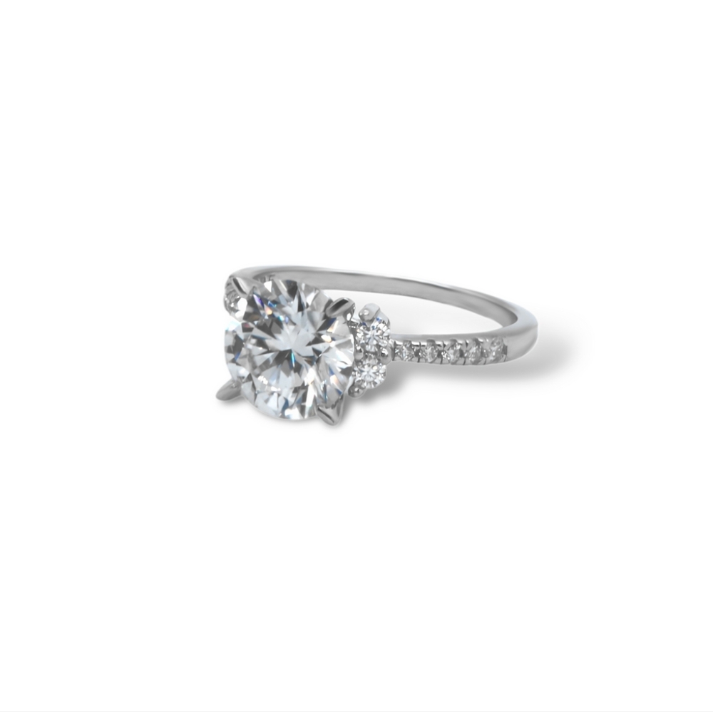 2ct Mossinite round solitaire Engagement Ring